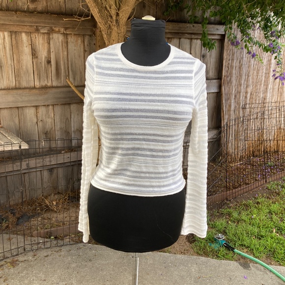 Fine Knit Crop Sweater by ASOS - Picture 4 of 9